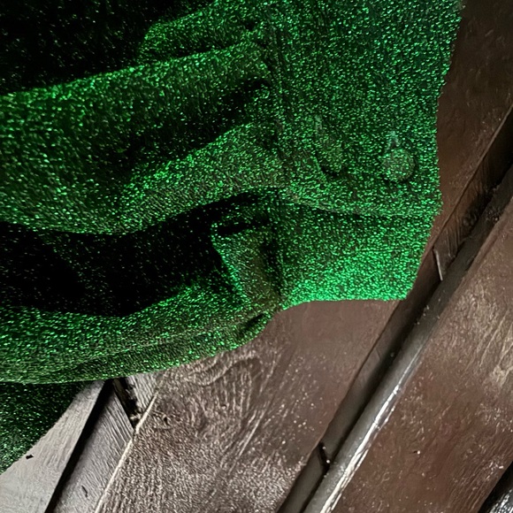 Boutique Sparkling Green Women's Blouse - Picture 4 of 5